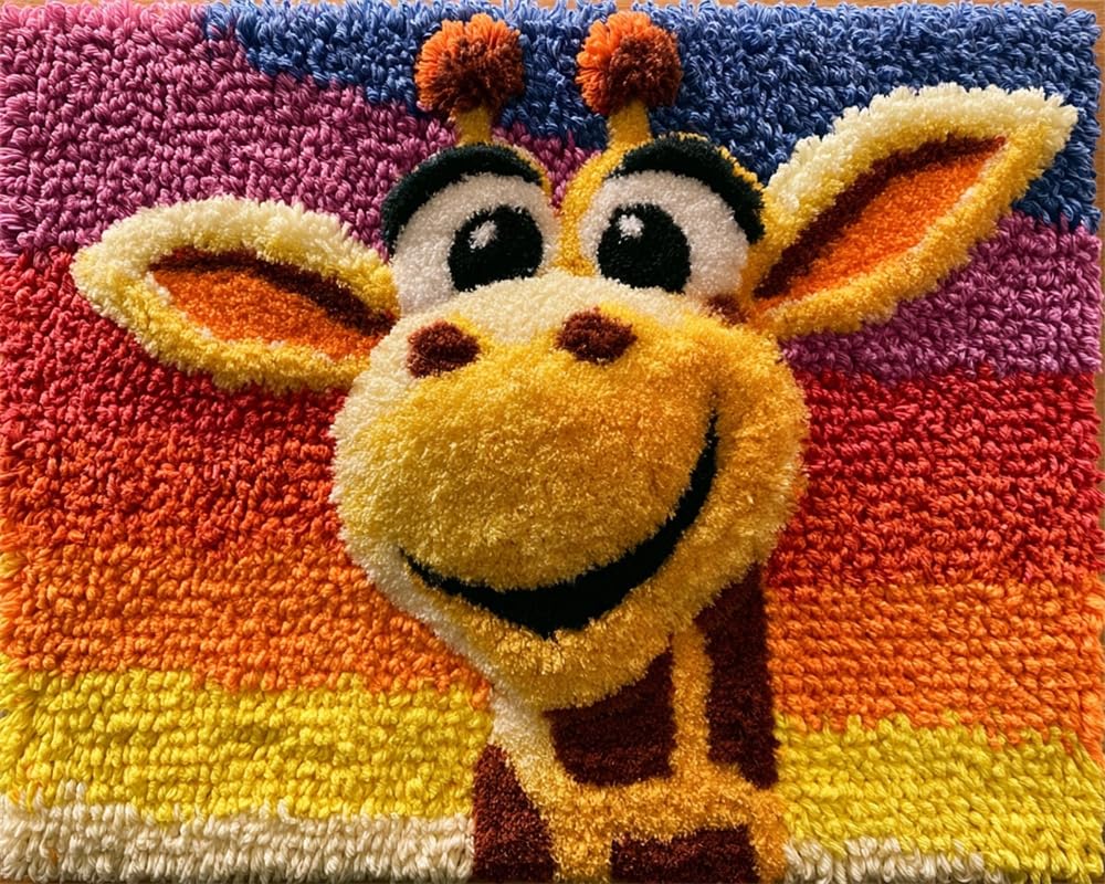 FWRTYCB Latch Hook Kits Rug Cute Smiling Giraffe