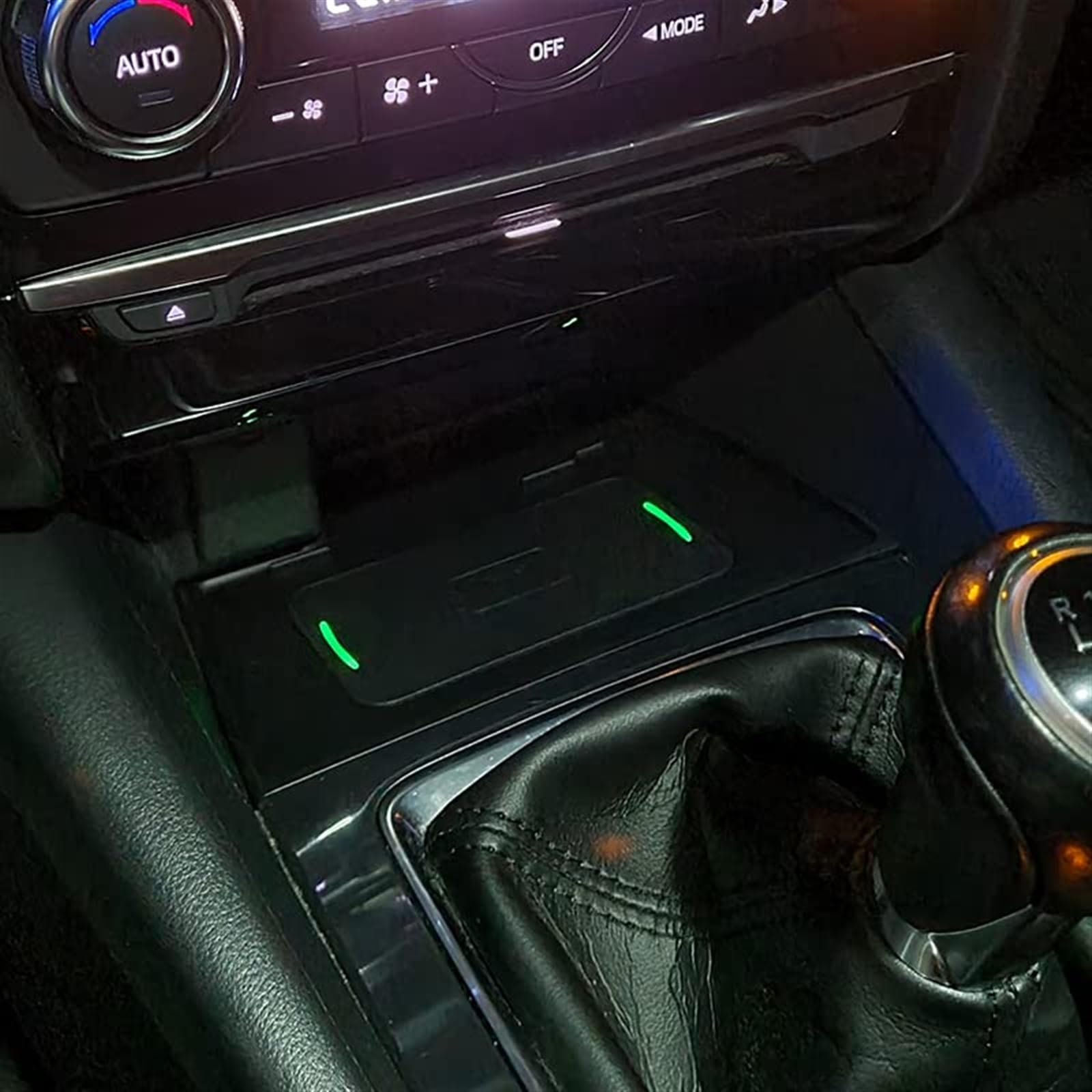Dla Mazda, 6 Atenza 2015 2016 2017 2018 15w szybka samochodowa bezprzewodowa ładowarka QI adapter do telefonu szybka płyta ładująca uchwyt na telefon Bezprzewodowa ładowarka samochodowa