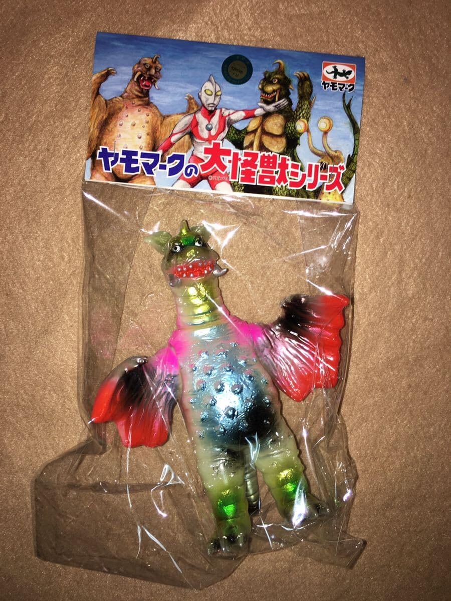 ヤモマーク × BLObPUS チャンドラー 蓄光 GID ソフビ sofvi 帰ってきたマン yamomark ブロッパス 彩色