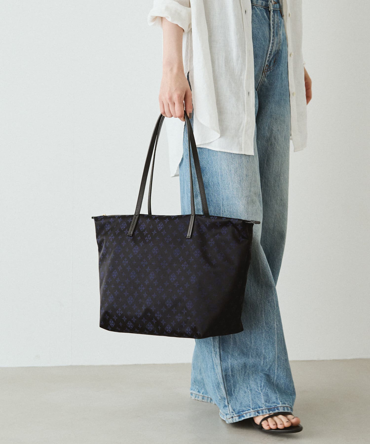 ラシット ファスナーパレットトートバッグ　ブラック ラシット russet 2WAYトートバッグ(CEー009ーOUT) （Black/Navy
