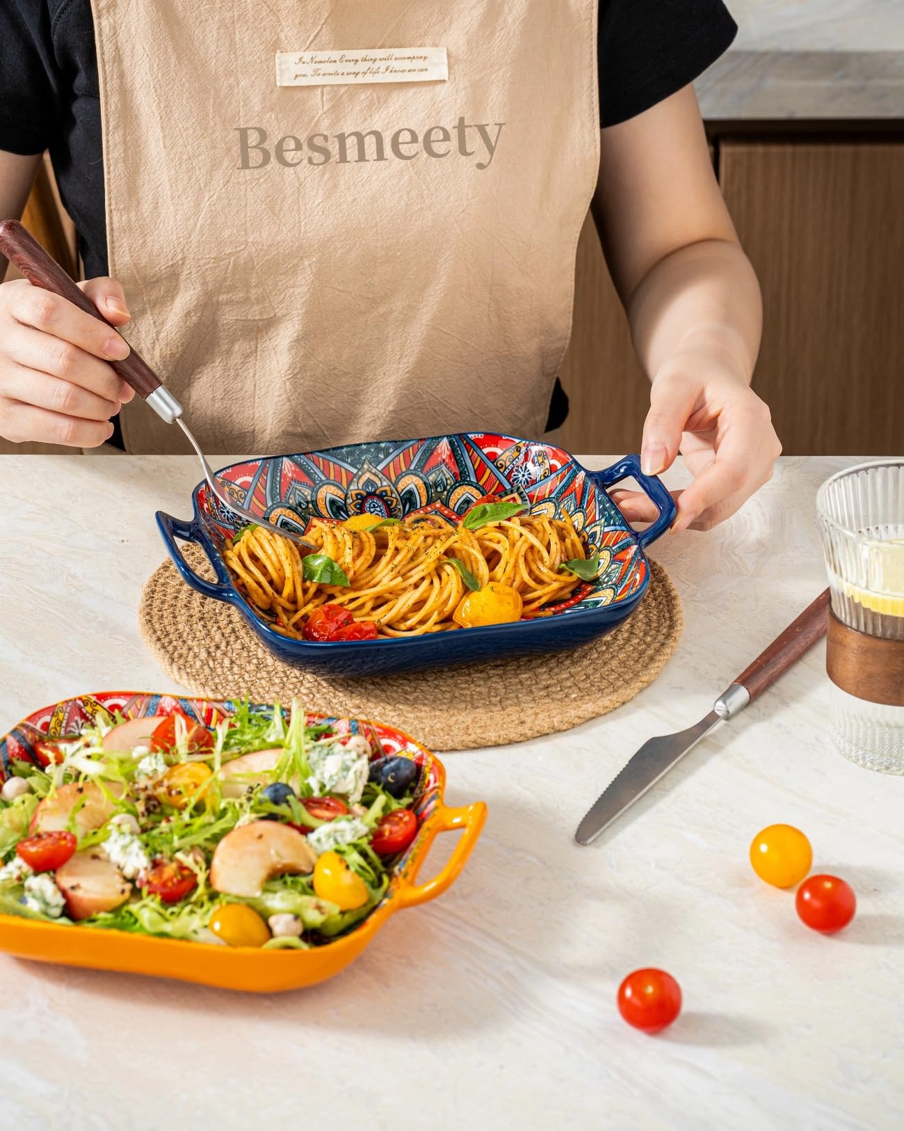 Besmeety Pastateller mit Griff 2 er Set, 18cm Porzellan Suppenteller, Servierschale, Servierschüssel Tiefe Teller Set (Orange+Blau)