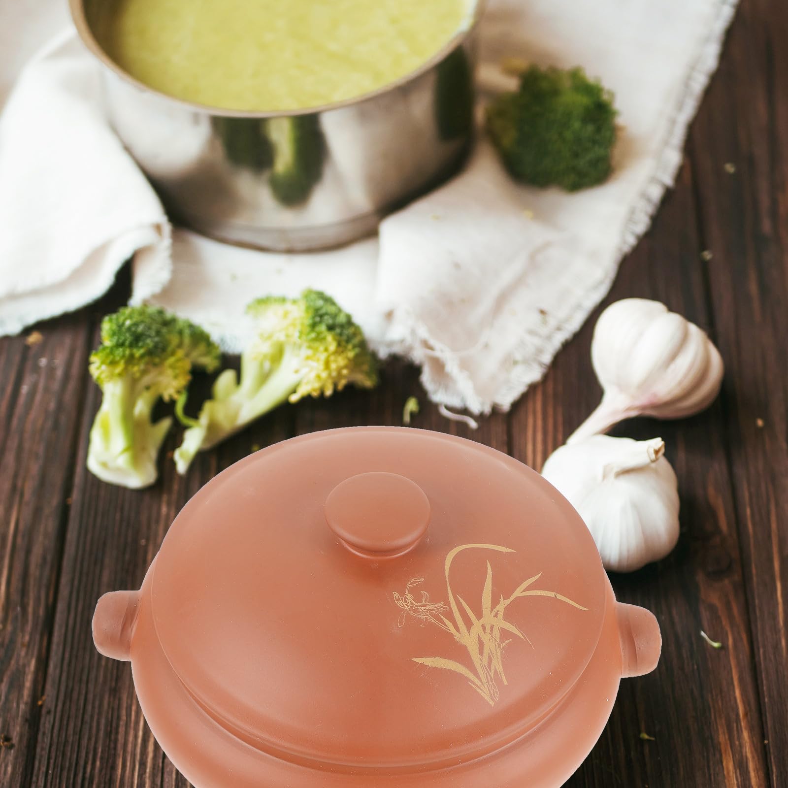 Vielseitiger Dampfgarer aus brauner Keramik mit glatter Oberfläche und eleganter Optik, Suppentopf zum schonenden von Hühnchen und Suppe in der Küche