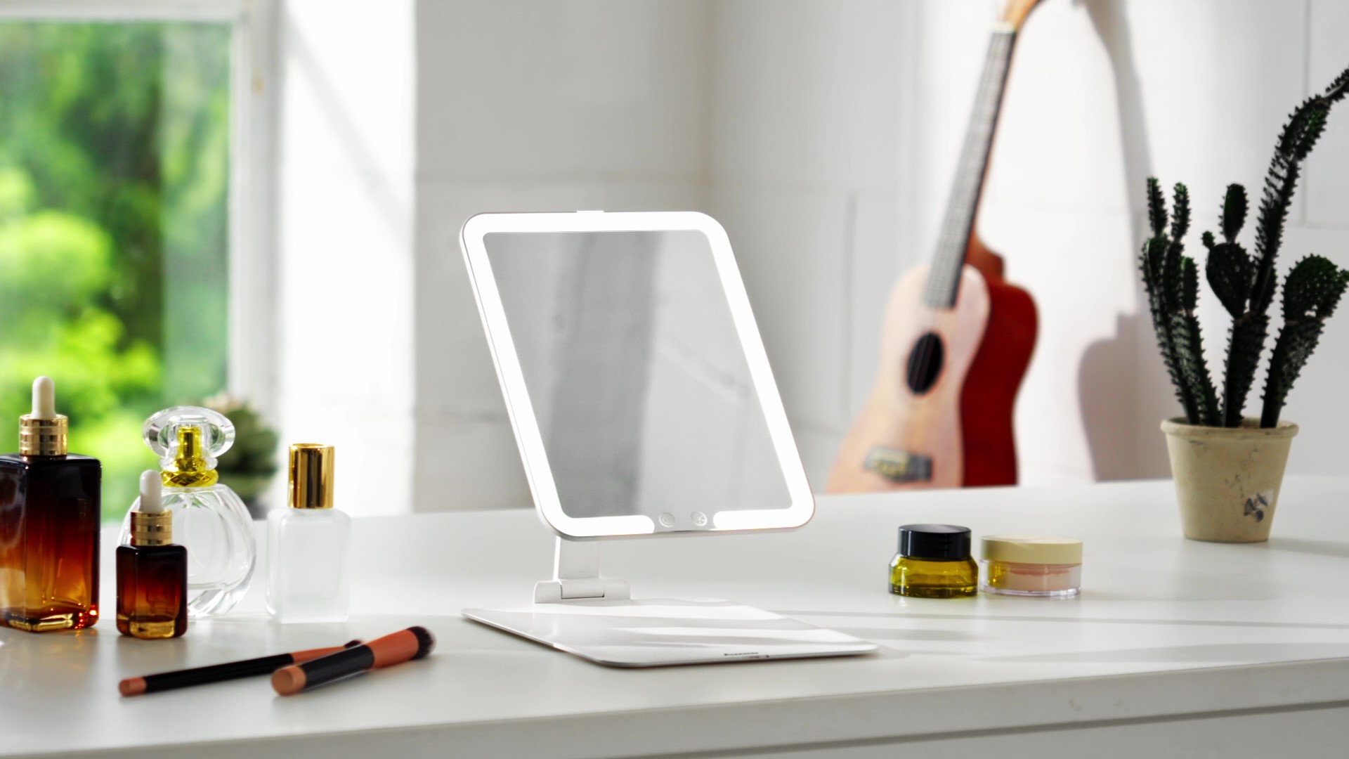 Luce LED con sensore corporeo, dimmerazione continua, lampada da parete