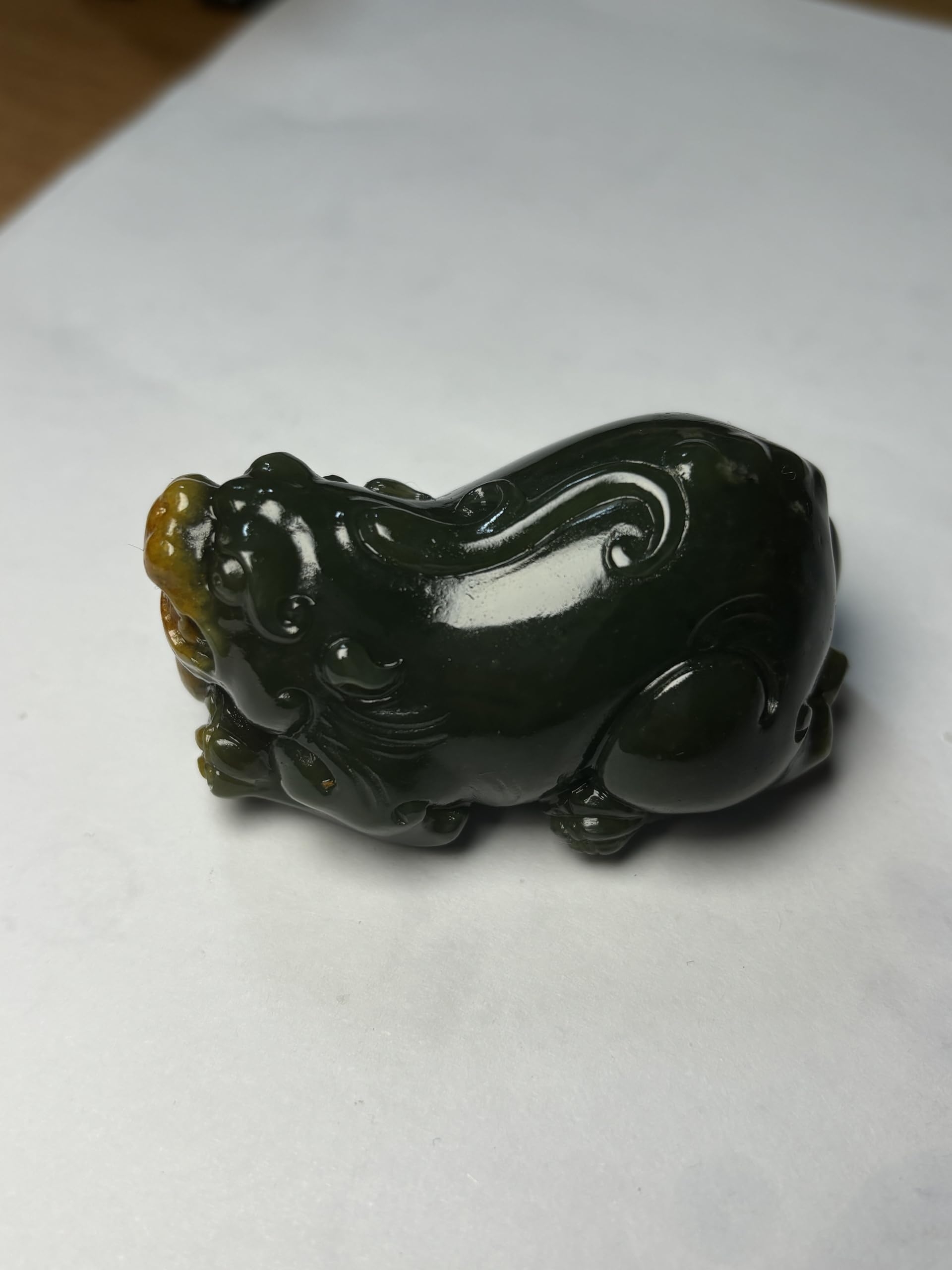 Amazon.co.jp: 和田玉貔恘置物、伝統的な翡翠色、手作り彫刻