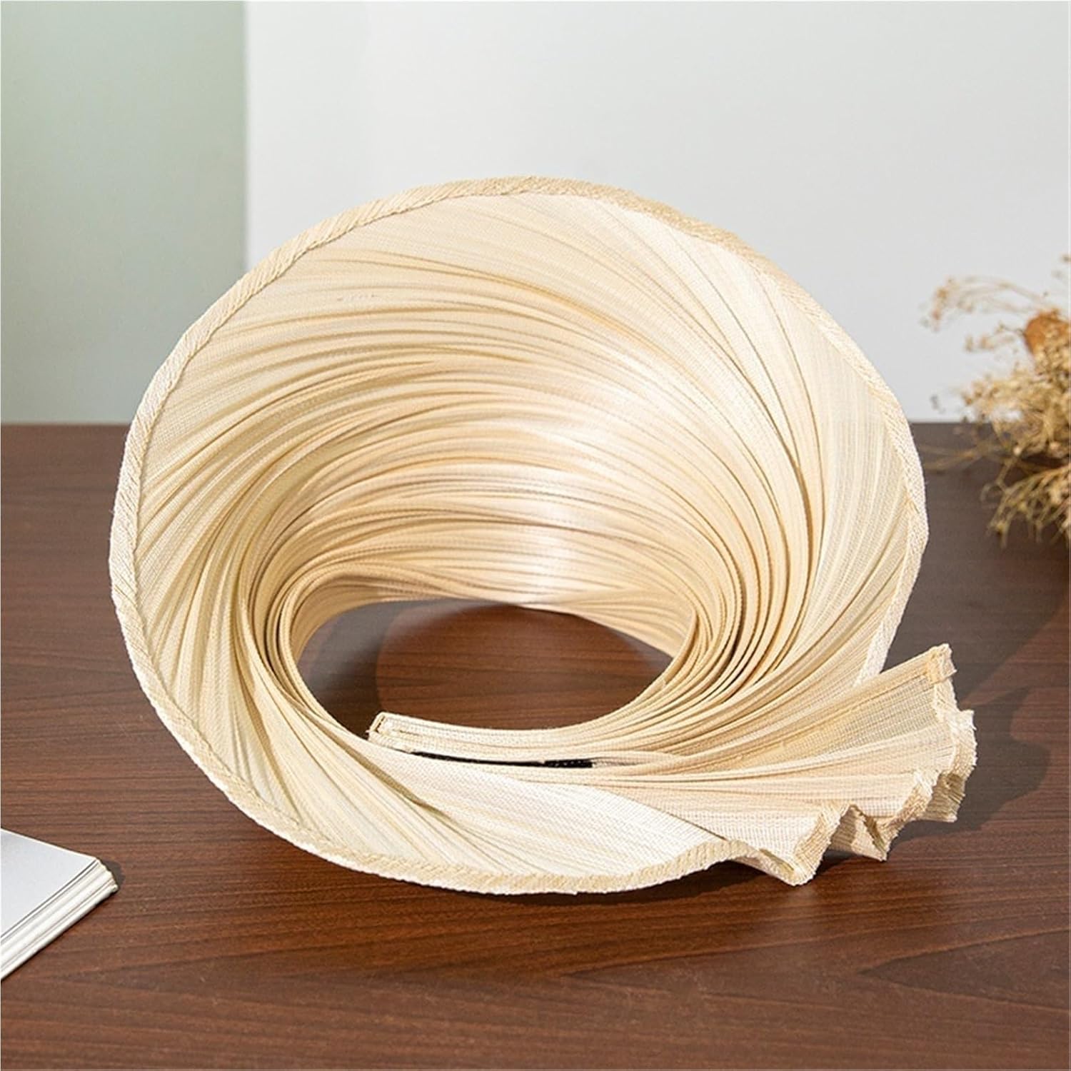2026 Summer Fashion Gold Straw Cloth Sun Hat British Empty Top Straw Hat Foldable Suitable for Women