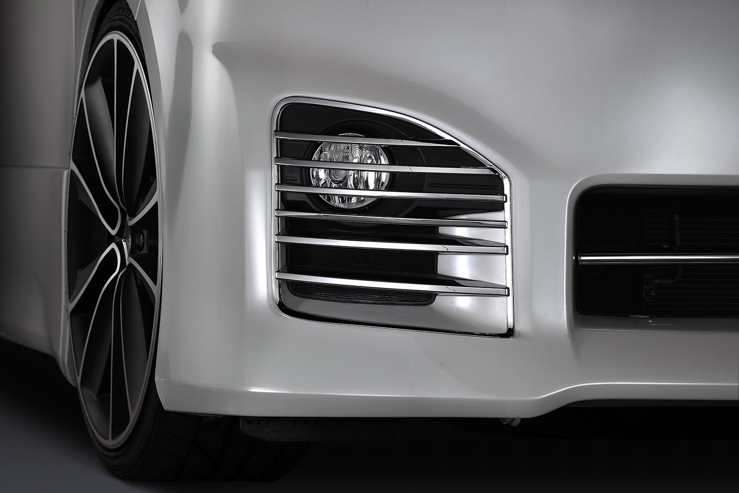 SilkBlaze フォグランプガーニッシュ 70ヴォクシー後期(Z/ZS) Amazon | SilkBlaze(シルクブレイズ) フォグランプガーニッシュ 70