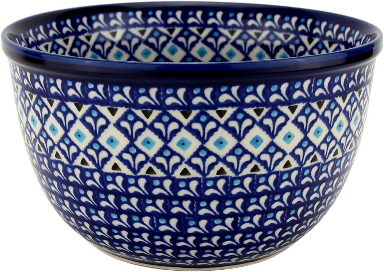 Polish Pottery Market Large Mixing Bowl - 2 Quarts Handcrafted Polish Stoneware by Zakłady Bolesławiec, Poland - Large Serving Bowls for Cooking, Salad, Popcorn, Salad Mixing
