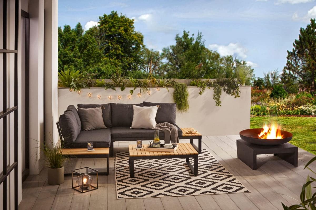 greemotion Ensemble Salon de Jardin Rio, Set de 2 Fauteils et Table en Bois d’Acacia FSC® 100%, Cadre Aluminium, Coussins en Polyester Inclus, Gris/Bois/Noir