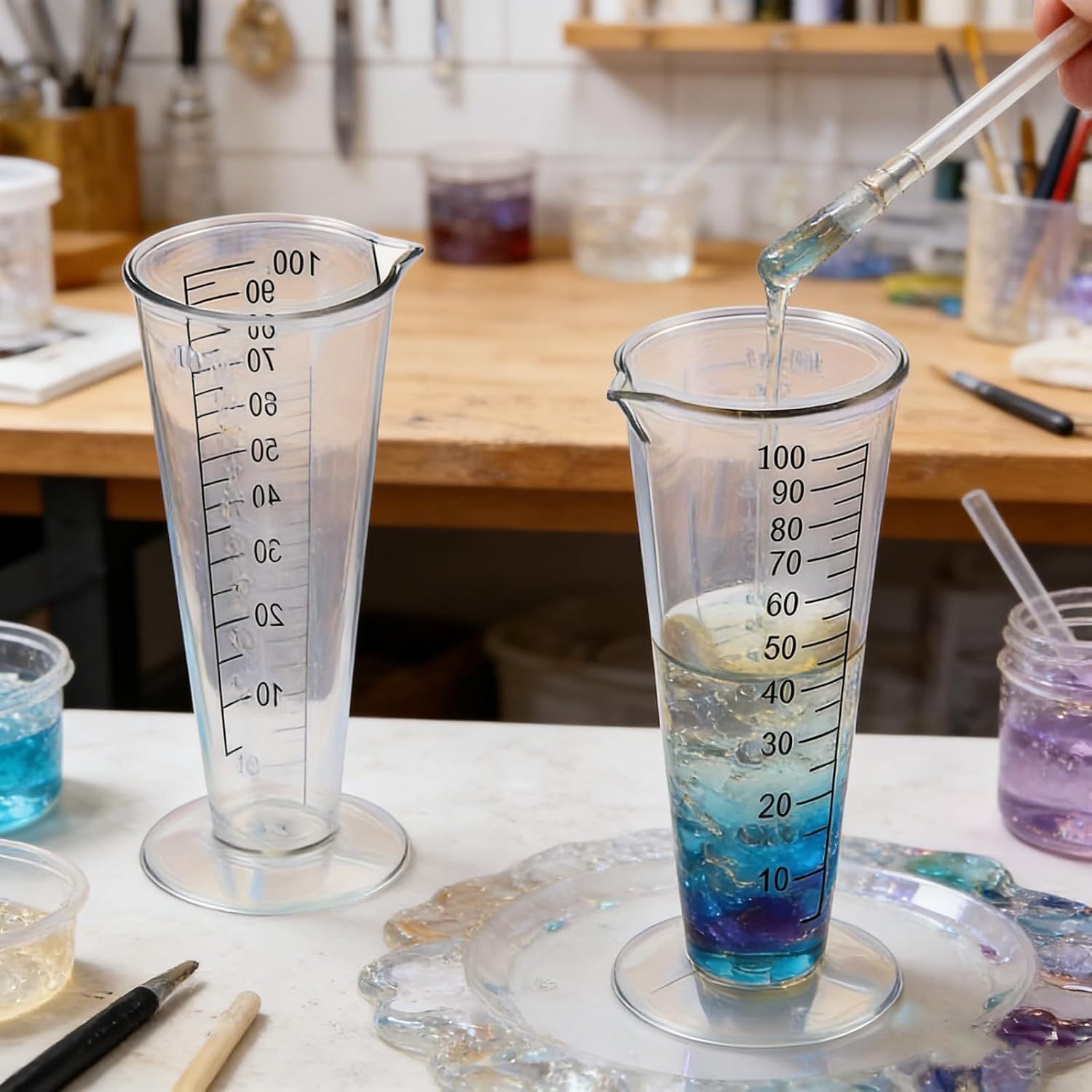 100ml Plastic Liquid Measuring Cup - Graduated Measuring Beaker with Clear Scale for Kitchen, Lab & Mixing