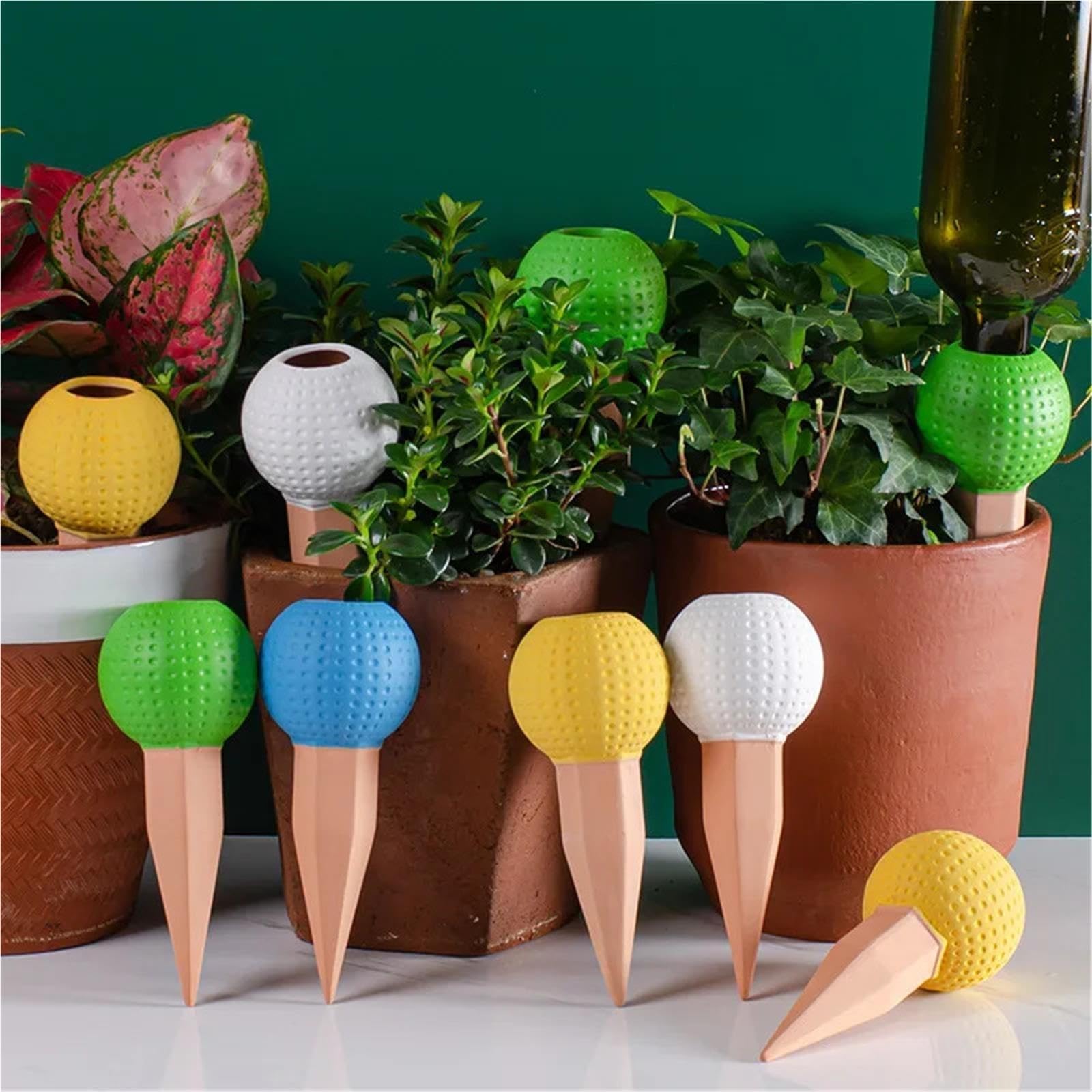 Cônes pour arrosage Dispositifs d'arrosage for plantes en terre cuite, globes de Golf, piquets, jardinière(4 Piece)