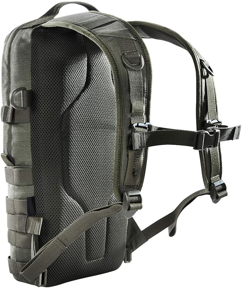 タスマニアンタイガー エッセンシャルパック MK2 9L 未使用　オリーブ Amazon.co.jp: タスマニアンタイガー エッセンシャルパック MK2 9L