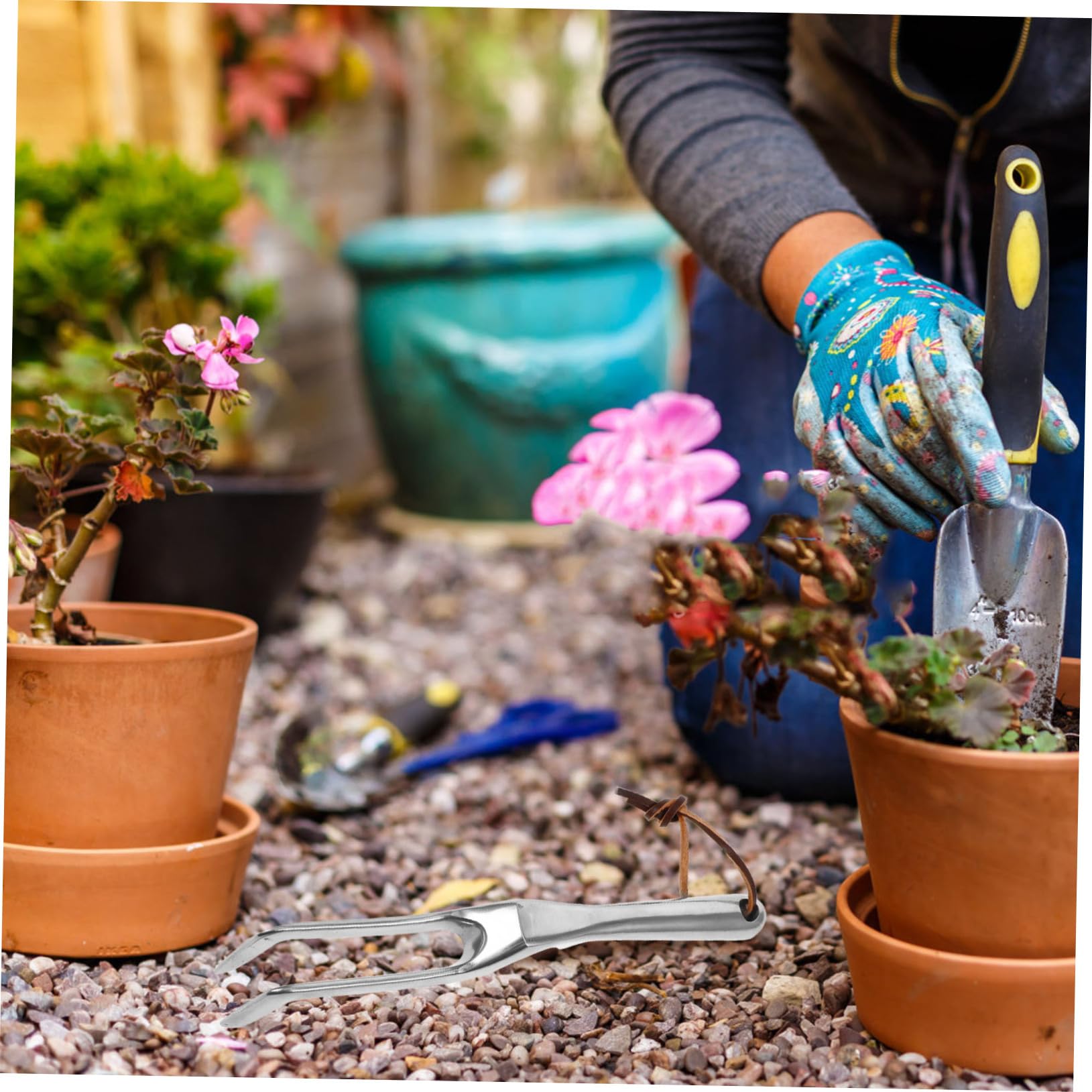 Operitacx 3 Stück kleine Rechen für Gartenbeete Picker Handrechen Landschaftsbau Gartenarbeit Gartenwerkzeug rasenpflege Pflanz Rechen Gartenrechen klein Magnesium-Aluminium-Legierung Silver