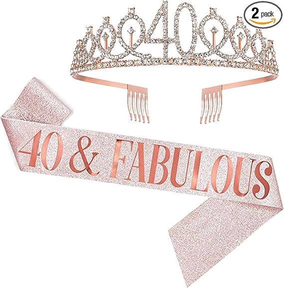Amazon Co Jp 40歳の誕生日 サッシとティアラ 女性用 40 素晴らしいサッシとティアラ 誕生日の王冠 40歳の誕生日プレゼント クイーン 女性 パーティー 記念品 装飾 ローズゴールド おもちゃ