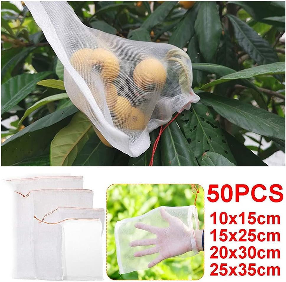 50ピースネットバリアバッグ、ガーデンフルーツバリアカバーバッグ、白農業用巾着メッシュバッグ、昆虫からの野菜の保護(15x25cm)