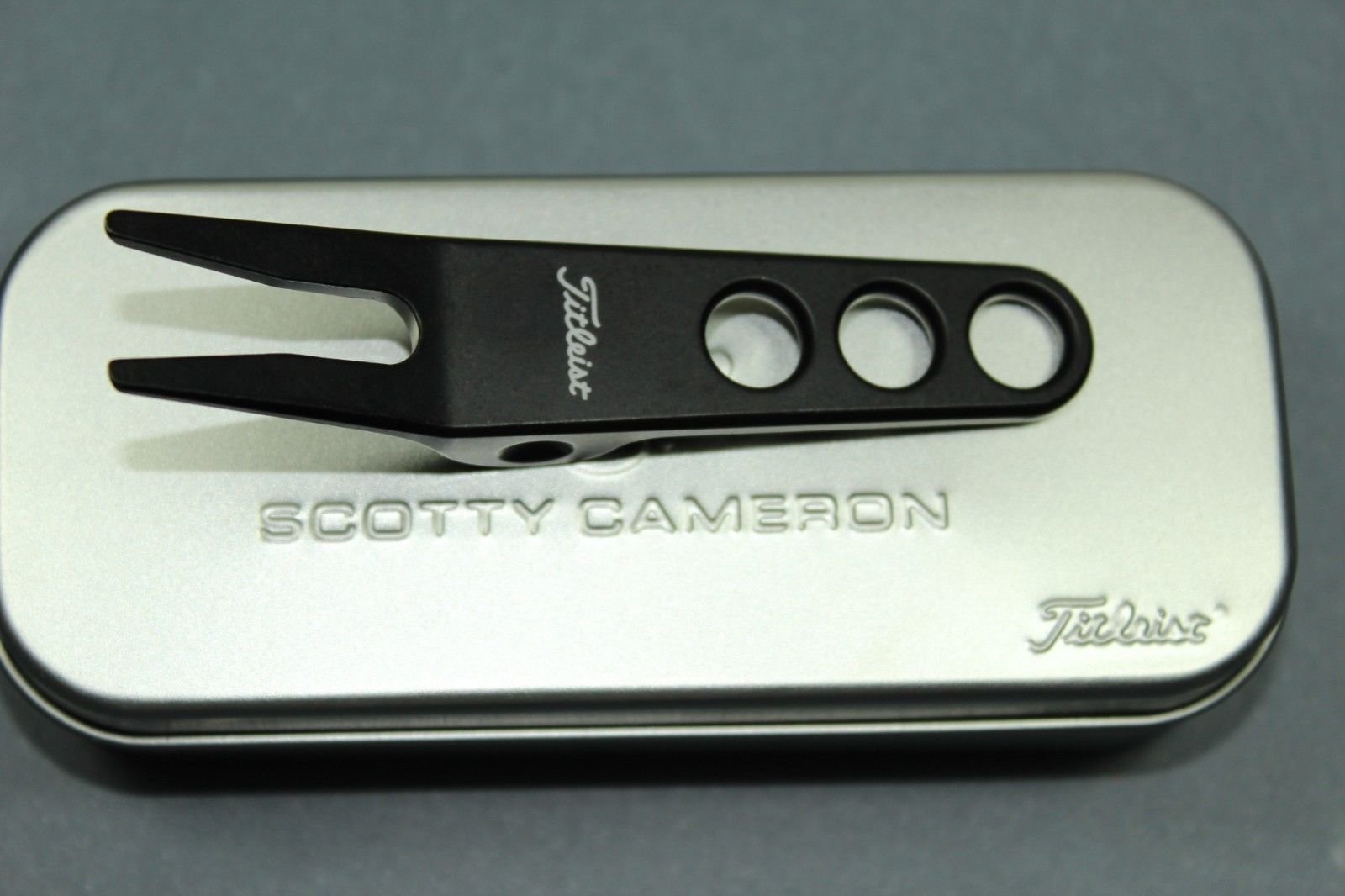 Amazon | Scotty Cameron TITLEIST ディボットピボットツール 缶付き
