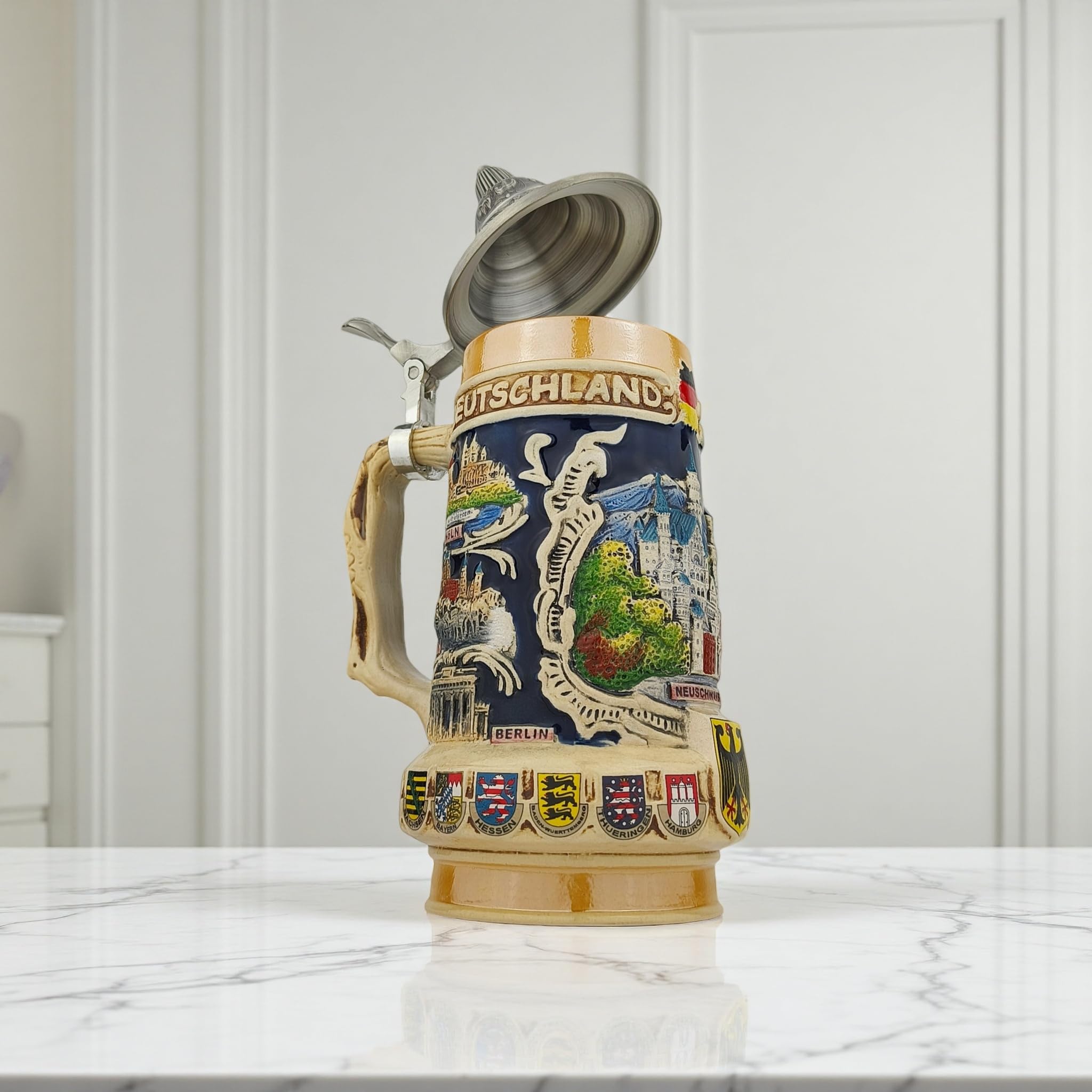 Jarra de cerveza alemana con tapa, 0,7 l, jarra de piedra tradicional con diseño de Neuschwanstein, cuerda de cerveza hecha a mano para fiesta, hogar y colección, regalo para hombres, padres