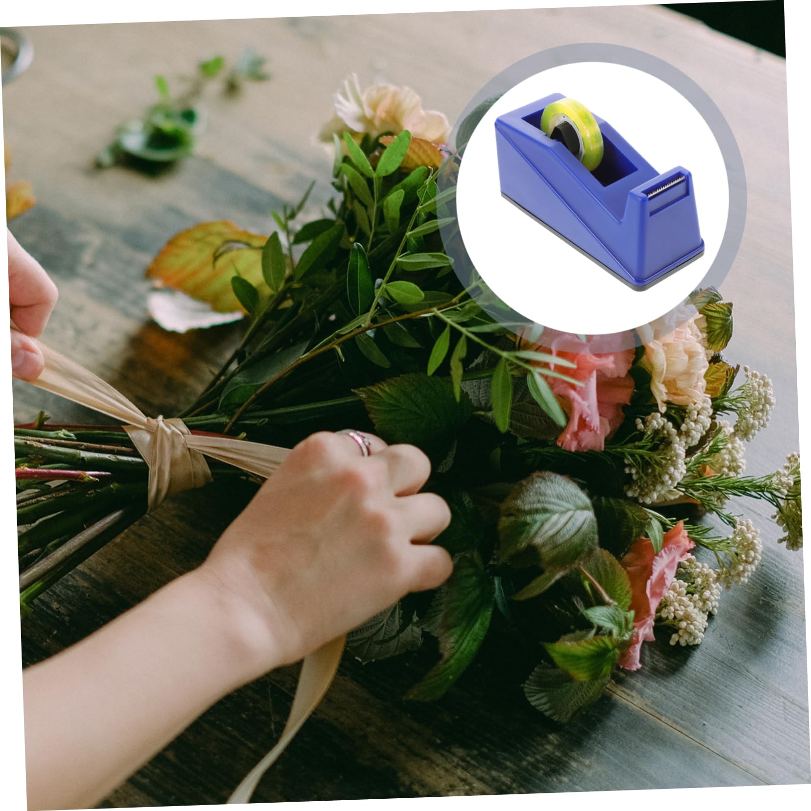 3 Sätze Blumenbandbasis blumengesteck blumenstecker floristenbedarf Blumenklebebandspender Mini-Klebebandabroller Lieferungen kleiner Bandschneider Blumenbandabroller Plastik