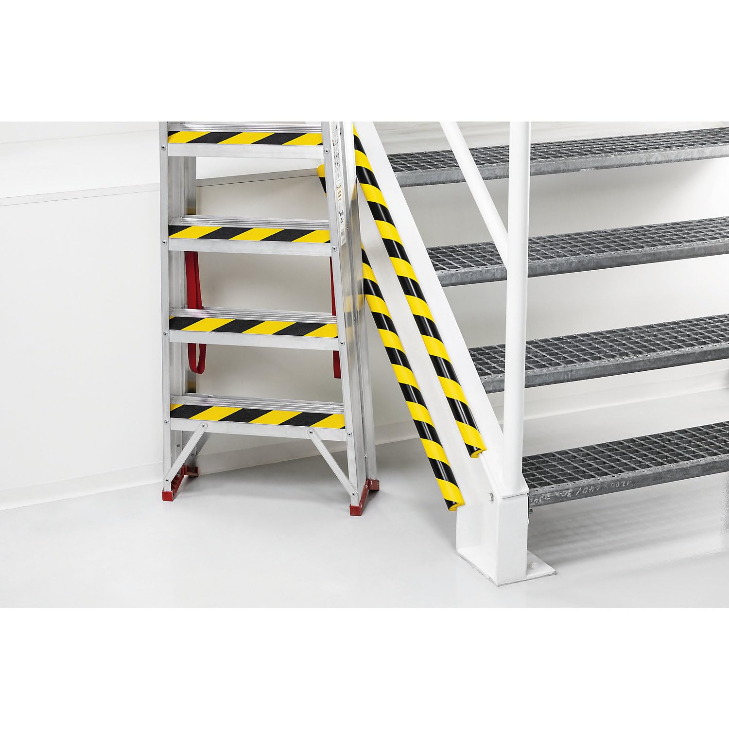 DURABLE | Kantenschutzprofil | Typ E8R | 1-m-Profil | rund | BxH 40 x 40 mm | Gelb/Schwarz