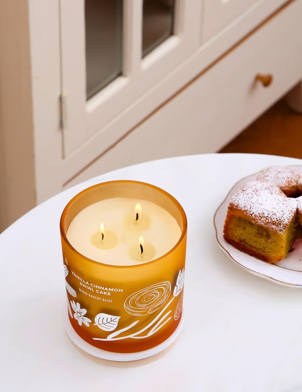 Vanilla Cinnamon Swirl Cake Candle, 14.5oz Large 3-Wick Soy Scented Candles for Home, Warm Bakery Scent, Long Lasting Aromatherapy Candle, Gift for Women & Men - Image 9