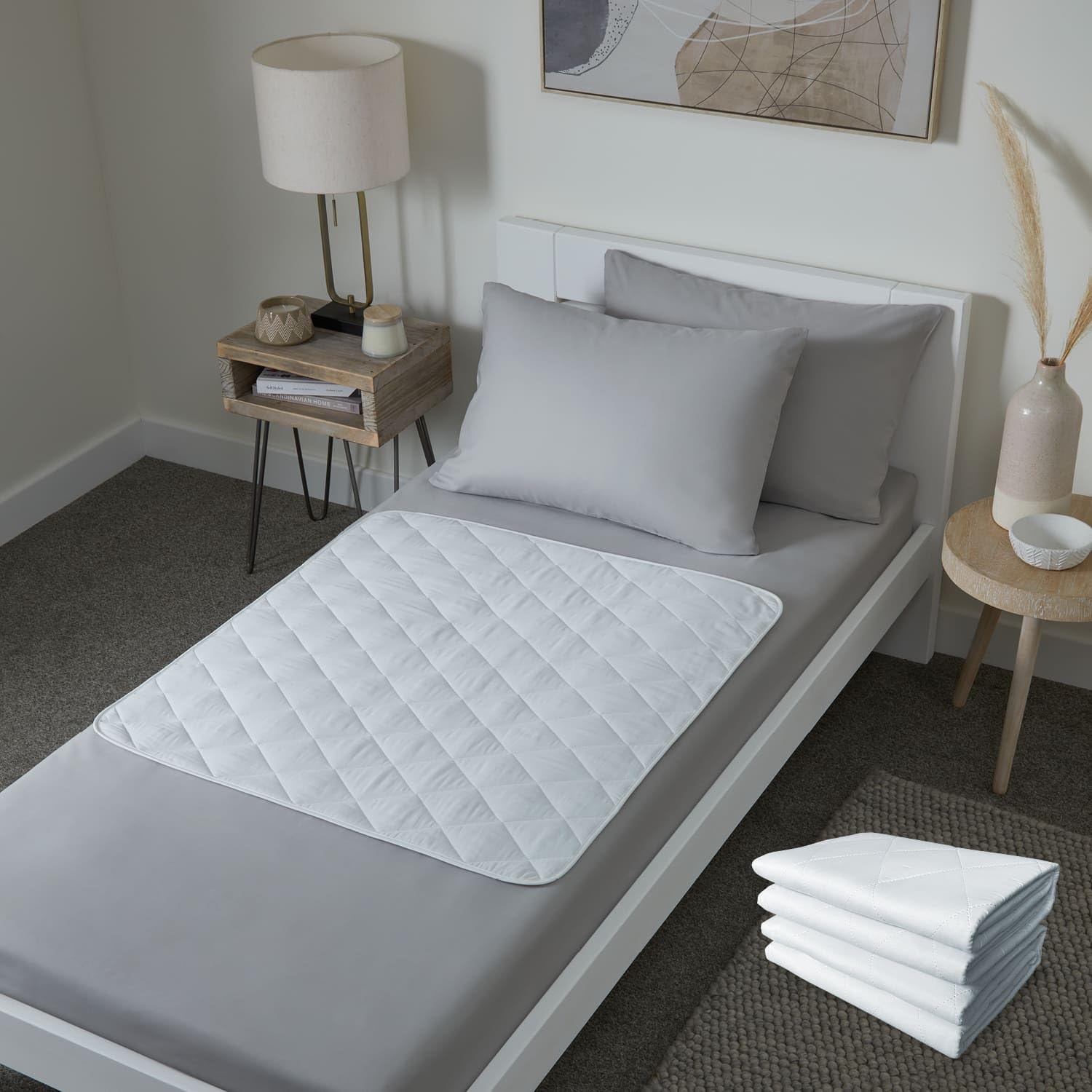 2 x Washable bed mats by guardedsleep | Premium quality waterproof bed pads | Incontinent bed wetting sheets for adults or children | Reusable mattress protector (2, Without Wings (White))