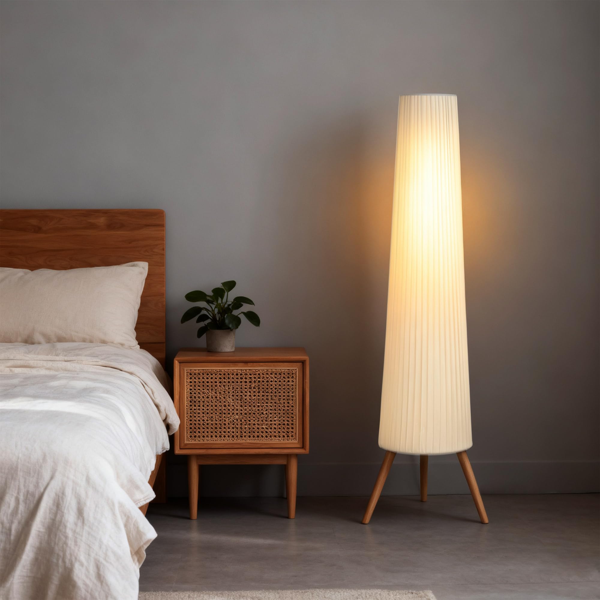HOMCOM Lampada da Terra Treppiede con Interruttore a Pedale, Lampada a Pavimento con Luminosità Regolabile, Paralume in Tessuto e Gambe in Legno, per Salotto e Soggiorno, 46x46x153 cm, Bianco