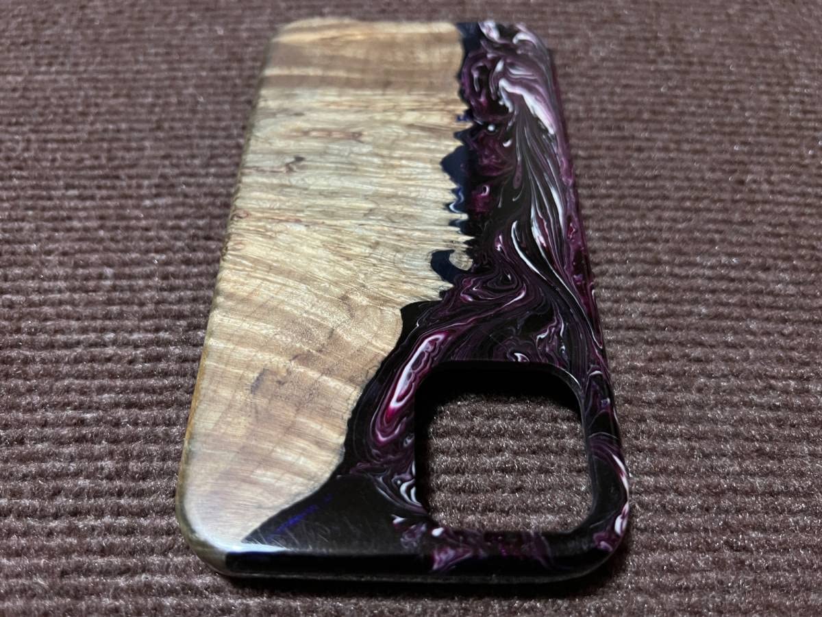 Amazon.co.jp: Carved Live Edge Apple iPhone 11 Pro ウッド レジン