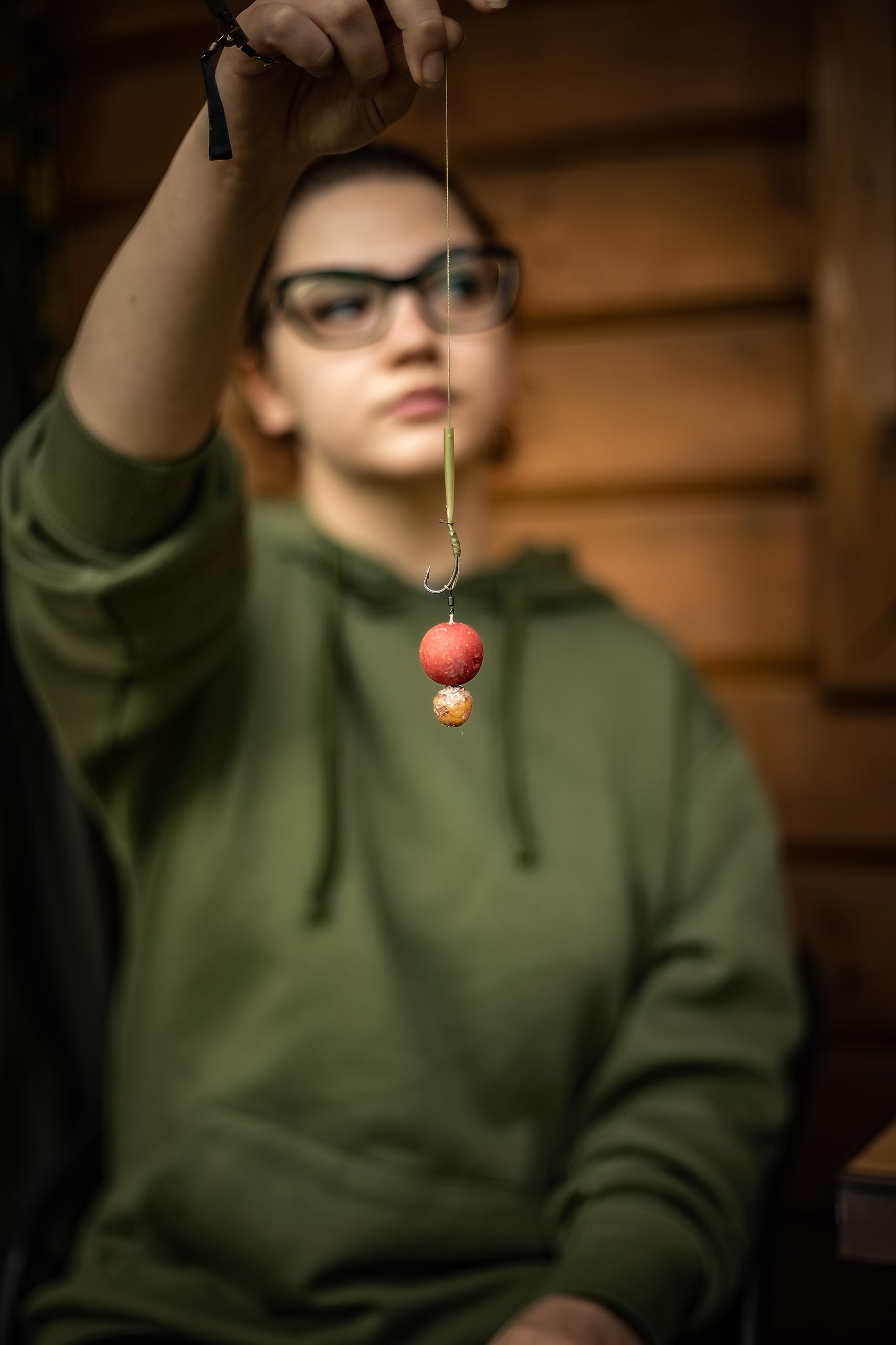 Kulki z haczykami na karpia i amur. - przynęta wędkarska opada na dno - kule na przynęty skuteczne do 48 h - skuteczne przez cały rok - wysoka zawartość węglowodanów