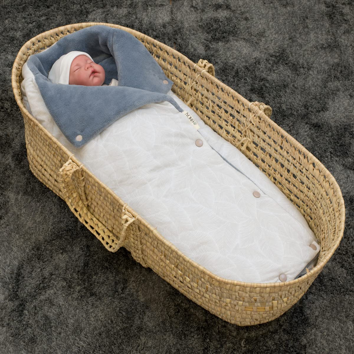JYOKO KIDS Saco Capazo para Bebé de Polar Teddy Extra Suave – Antialérgico, Protección Óptima contra el Viento y Frío – Ideal para Piel Sensible, Recién Nacidos y Bebés (BLOOM, POLAR)