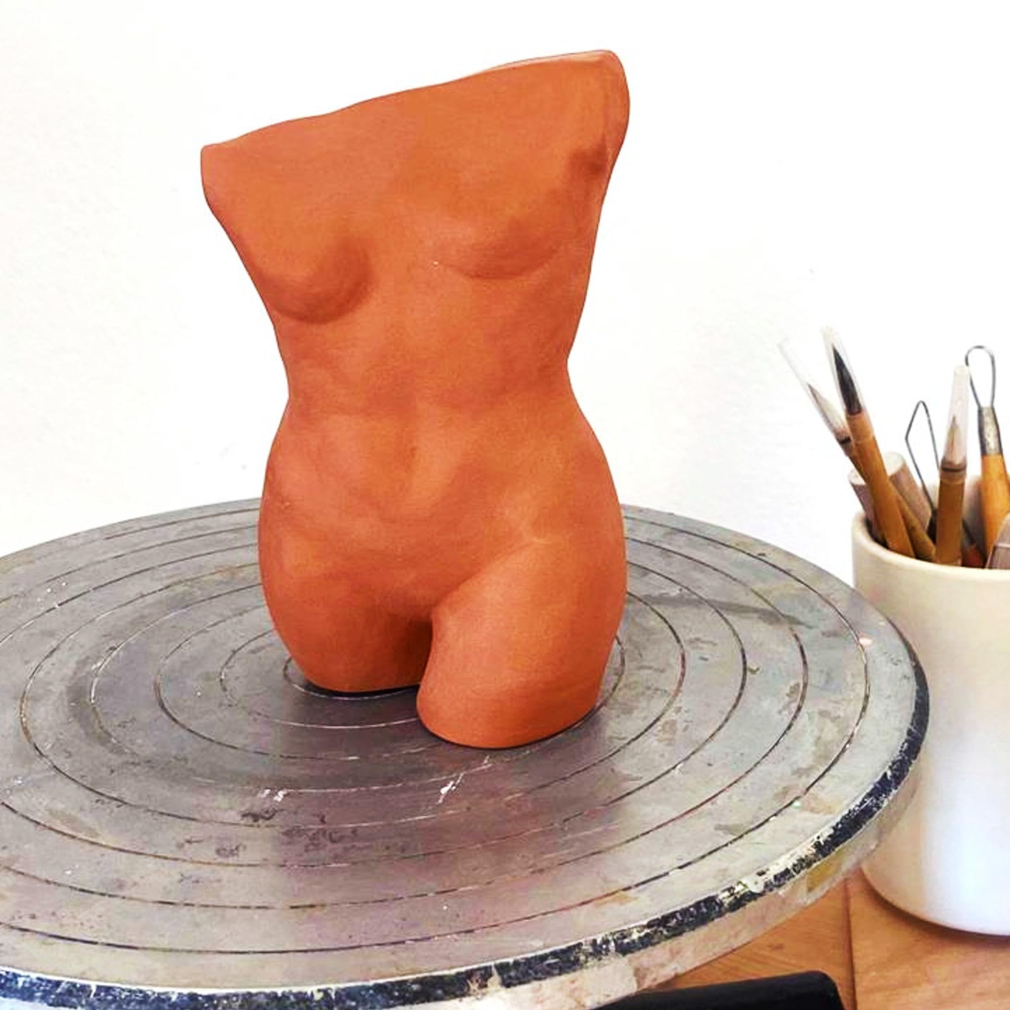 Bricoloco Basic Natural Clay 100% naturalna kompozycja (glina garncarska). Łatwa i przyjemna w obróbce. Idealny do modelowania, rzeźbienia i toczenia. (czerwony, 12,5 kg)