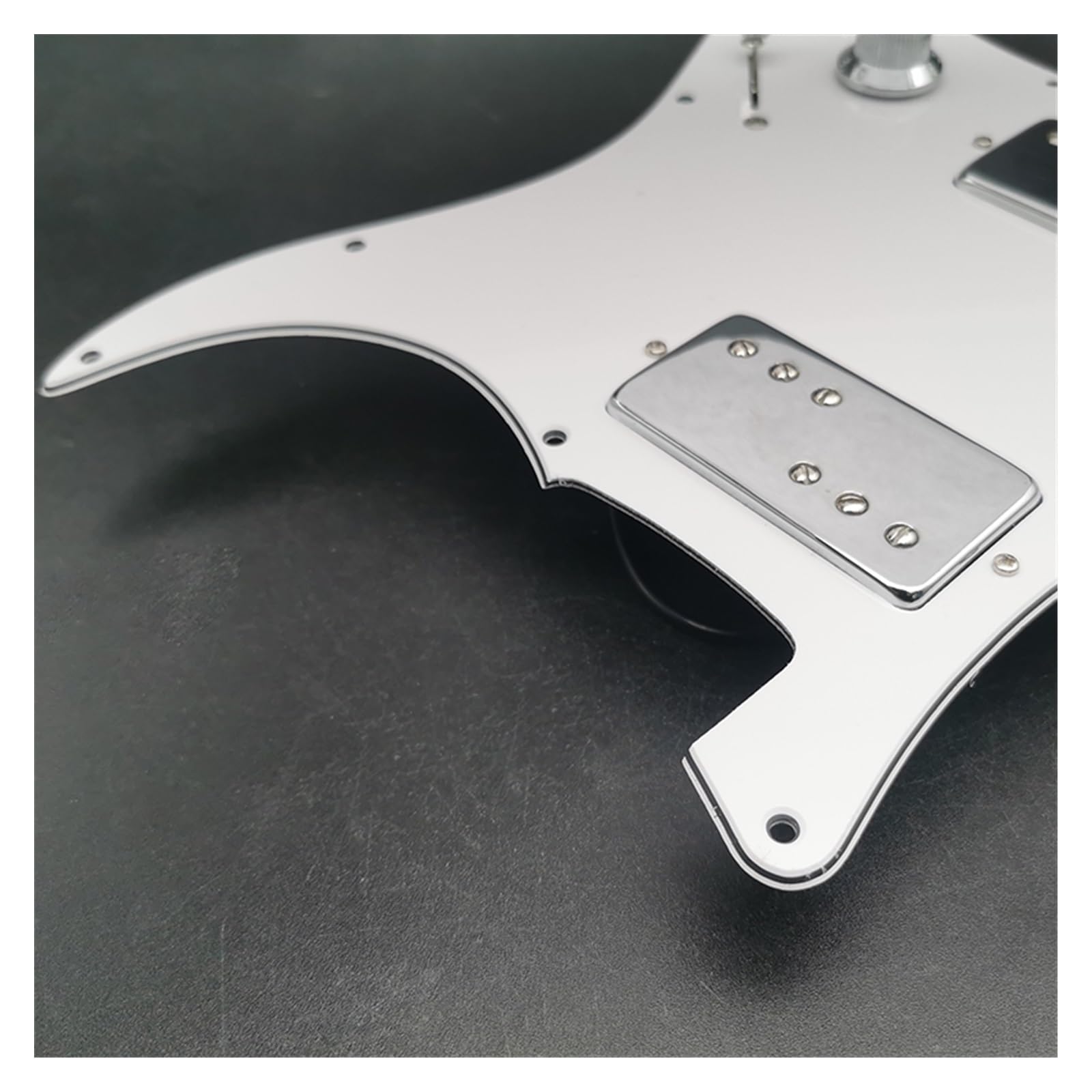 Mosiężna Osłona HH Z Podwójną Cewką I Pojedynczą Gitarą Elektryczną Pickguard Z Okablowaniem