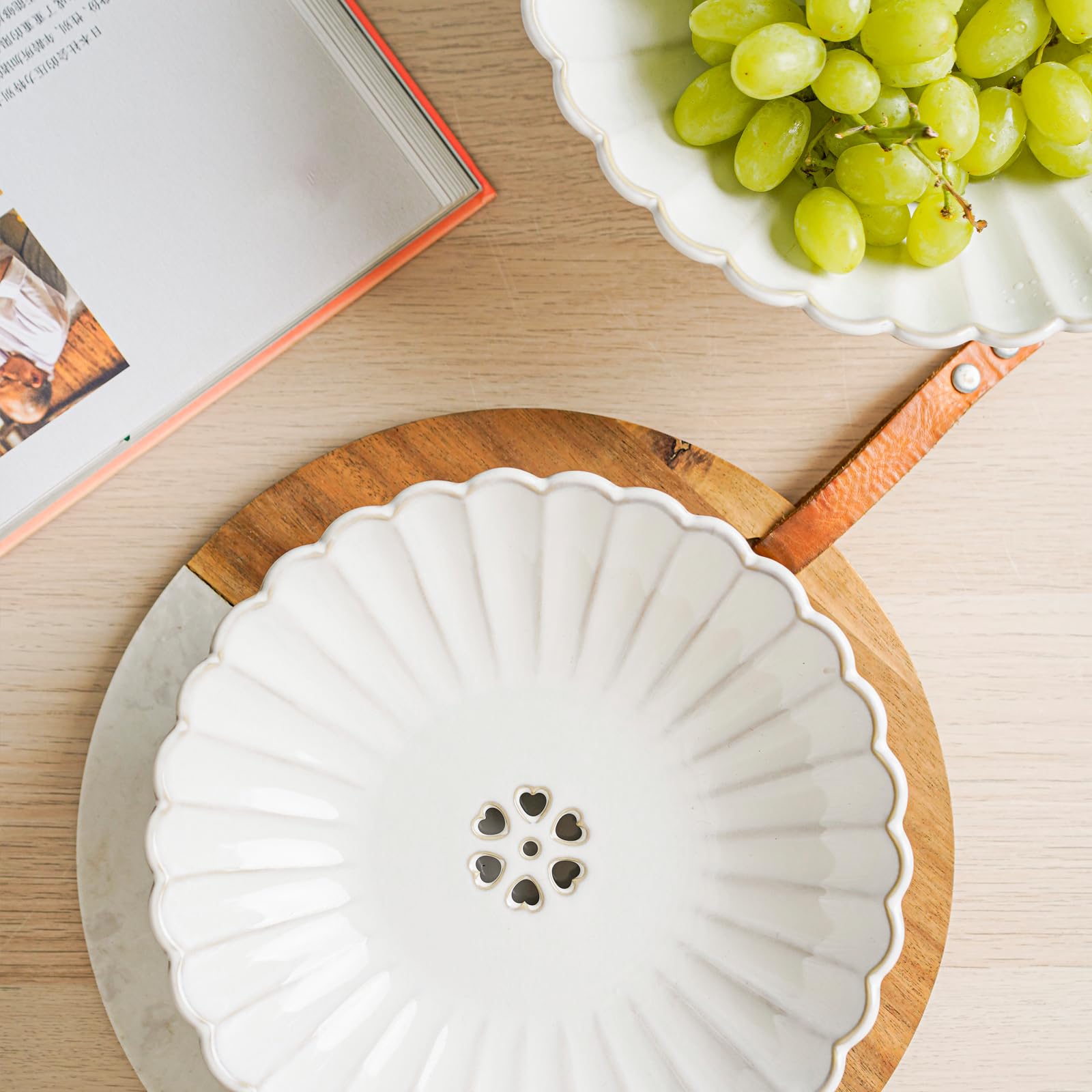 西洋式の果物皿セラミックスのアイデア回転乾果皿分格の蓋付き家庭用