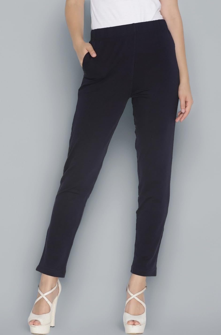 Lyra Women's Regular Pants