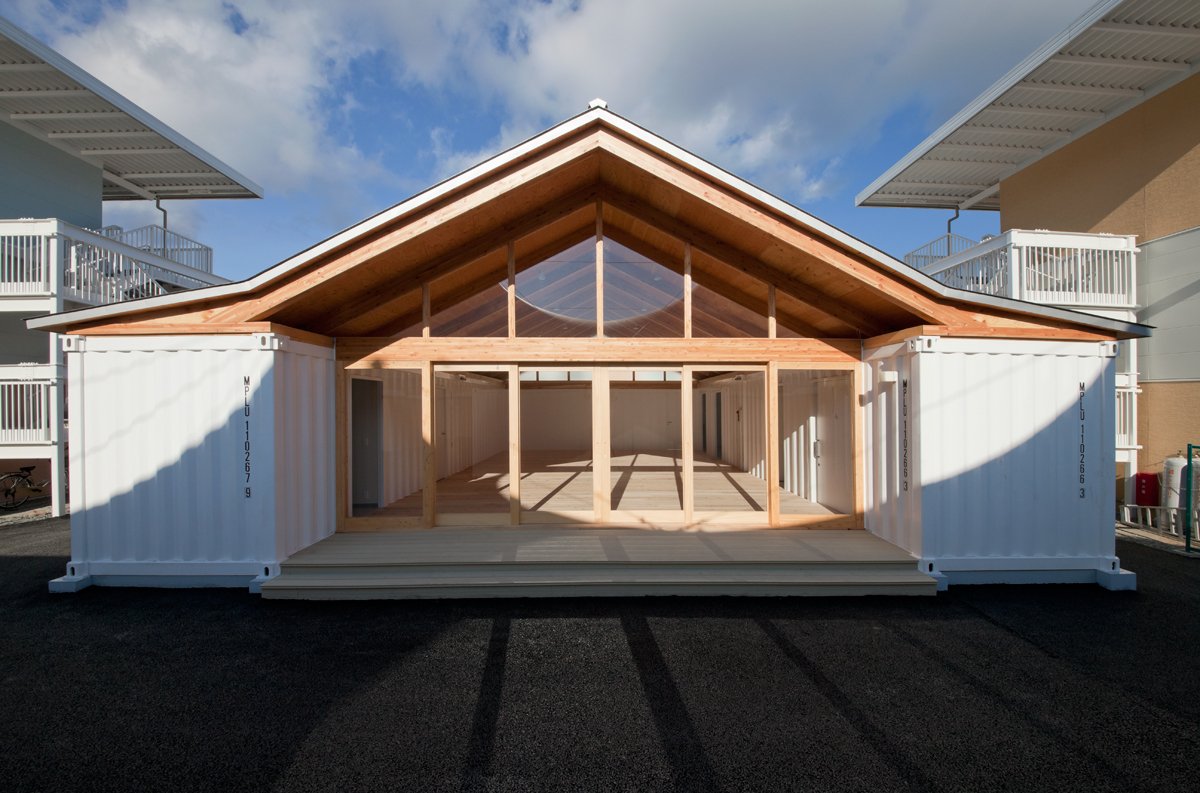 Shigeru Ban: Humanitarian Architecture