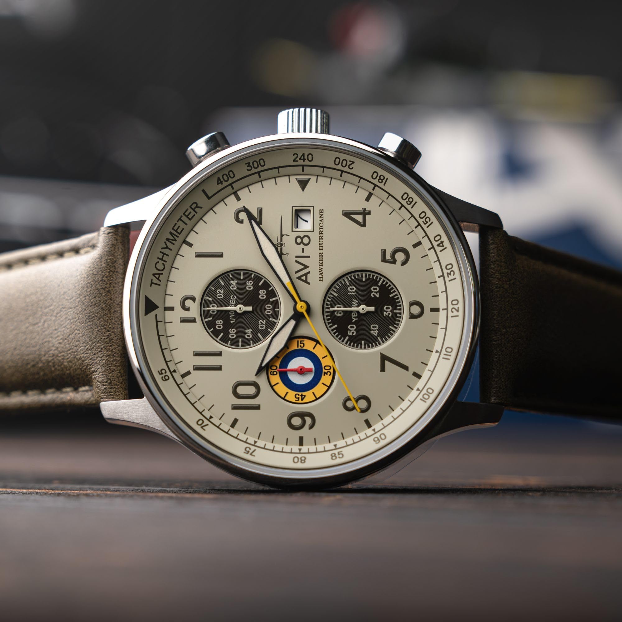 AVI-8 Hawker Hurricane Orologio cronografo classico con cinturino in pelle da uomo, 43,5 mm AV-4011