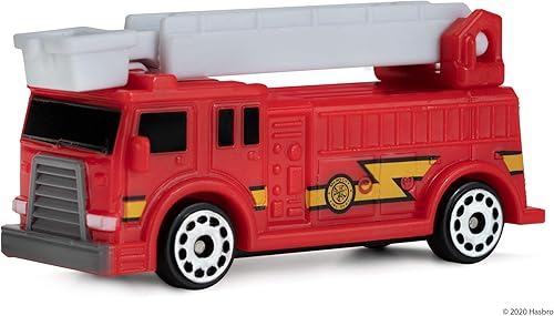 Miniatura 7 de Micro Machines World Packs Fire  Rescue - Cuenta con 5 vehículos altamente detallados escalera y camiones pesados ambulancia coche de mando jefe de