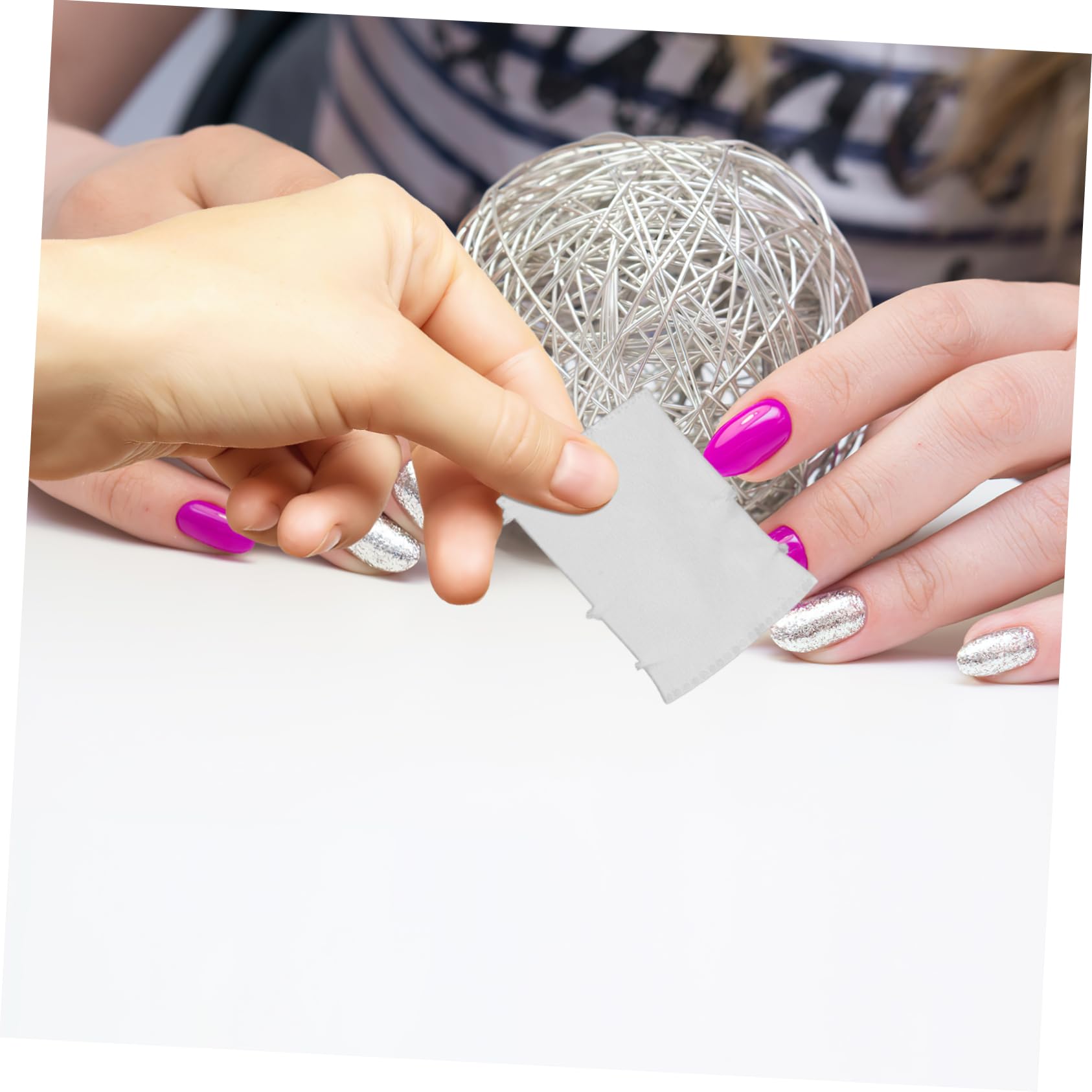 Gogogmee Nail Wipes Nail Polish Cleaning Pads 300 Sheets Cotton Nail Pillow Nail Polish Remover Paw Nail Gel Polish