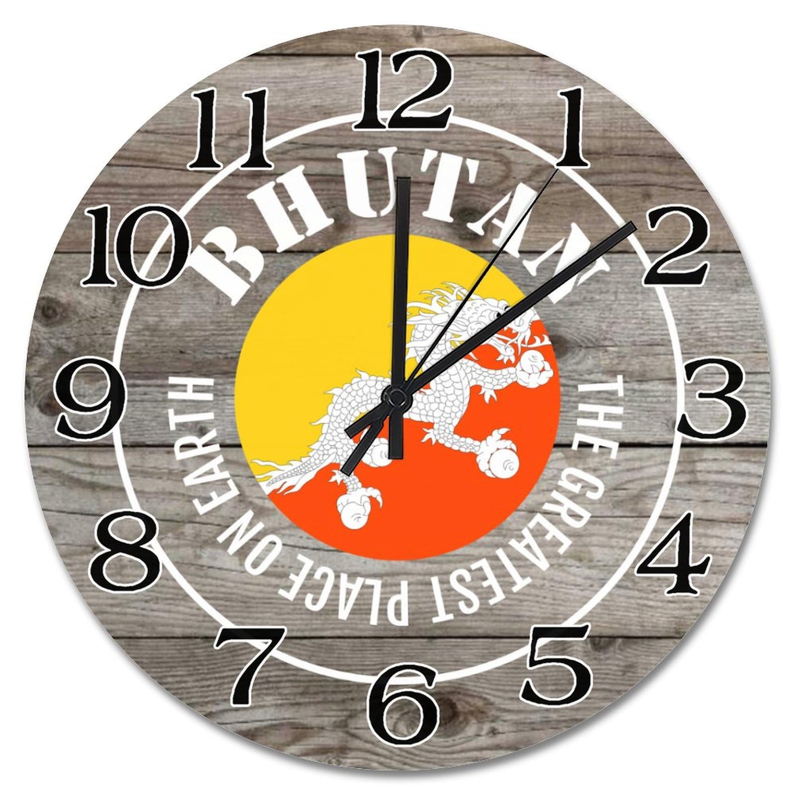 Grande horloge murale Bhoutan pour habiller un mur vide de salon rustique