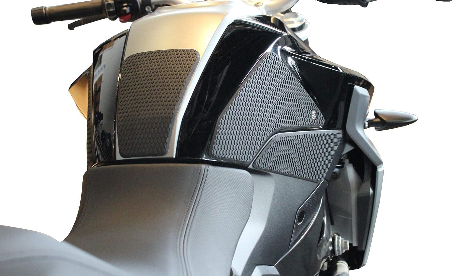 TechSpec Gripster Tank Grips - Compatible With BMW F900R (20-CURRENT) - 62-1024-SS - SnakeSkin