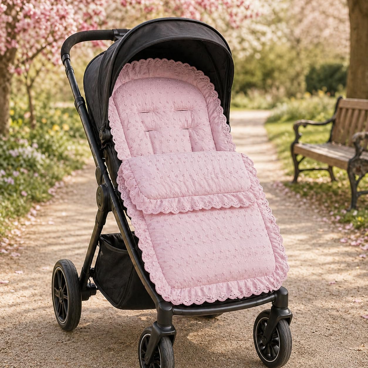 FYLO Universal Broderie Anglaise Pushchair Footmuff with Cozy Toes –Soft Frilly Liner with Lace Trim –Compatible with Egg & All Prams, Strollers, Buggies –Newborn to Toddler (Pink)