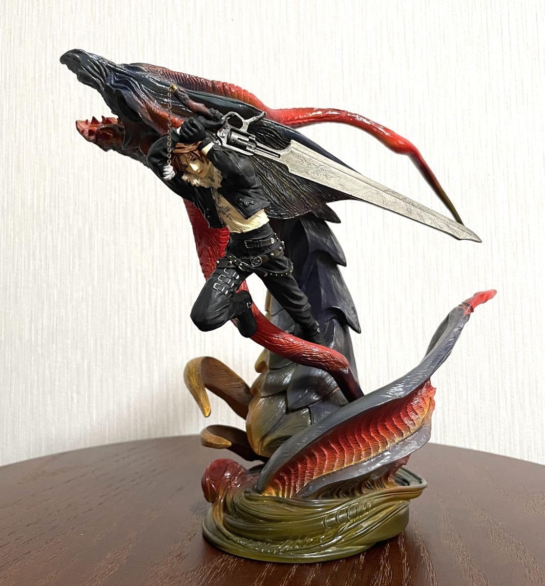 やす ファイナルファンタジー FF スコール フィギュア バハムート Amazon.co.jp: FFVIII FF8 スコール レオンハート & バハムート