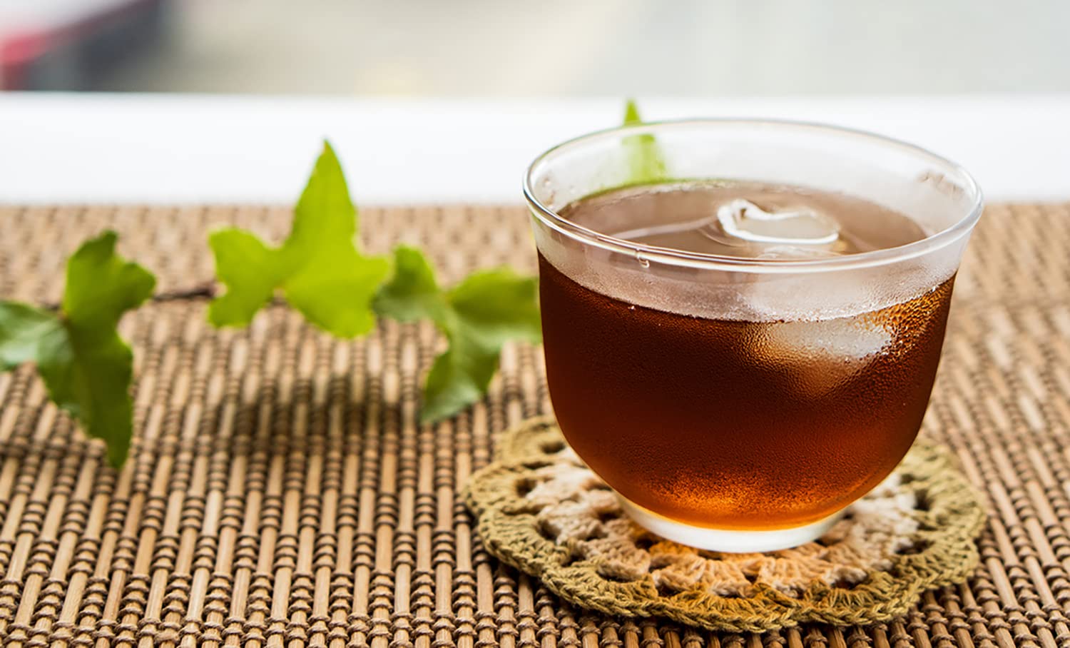 Amazon.co.jp: 伊勢惣 釜煎り麦茶業務用100P 10g×100P : 食品・飲料・お酒