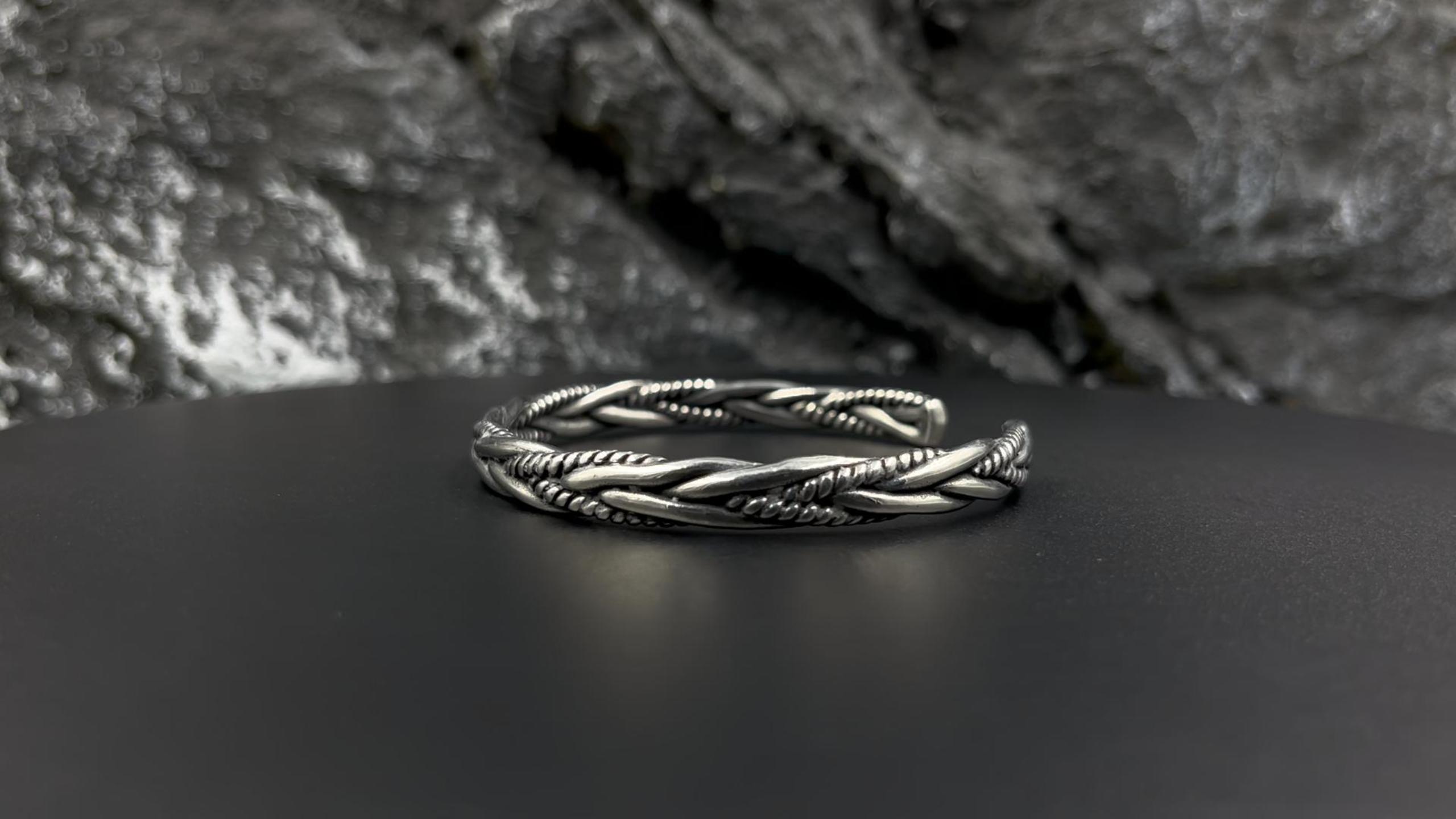 Pulsera abierta retorcida trenzada para hombre miniatura 5