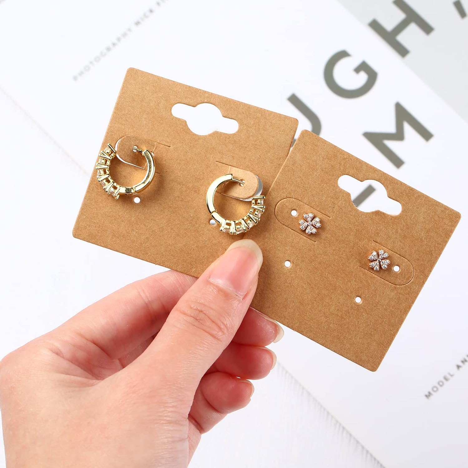 Sureio 300 Pcs Paper Earring Cards for Selling Stud Kraft Earring Display Cards with 6 Holes Jewelry Display Blank Packaging for Jewelry Crafts Hanging Retail (Pack of 2)