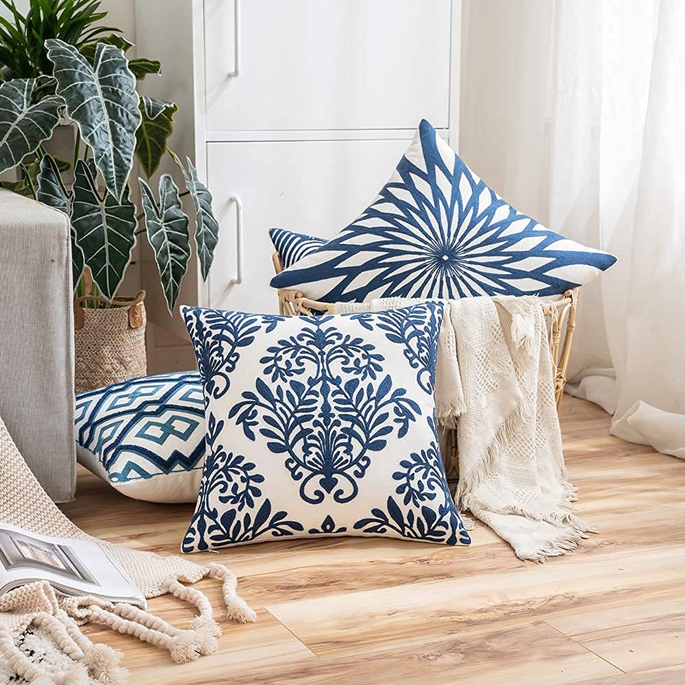 Amazon.co.jp: Komfort Home 刺繍装飾枕 インサート&カバー アクセント