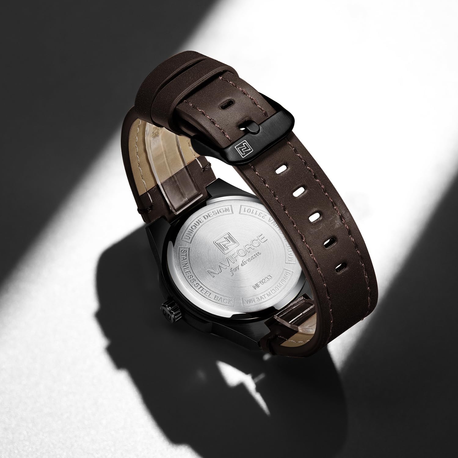 Men's Rugged Leather Strap Watch for Daily, Outdoor & Business, Quartz Movement, 30M Water Resistant, Multiple Color Options