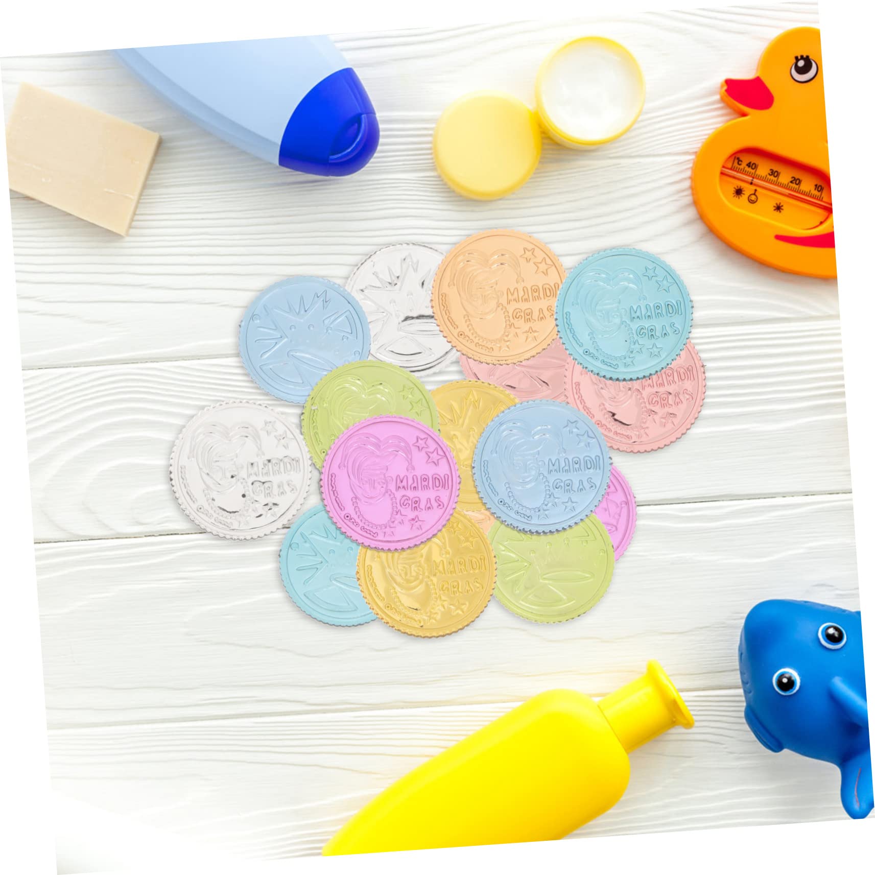 FUNNETOYU – 100 Monedas De Plástico Coloridas – Accesorios Para Fiestas Temáticas De Piratas, Carnaval Y Juegos Infantiles