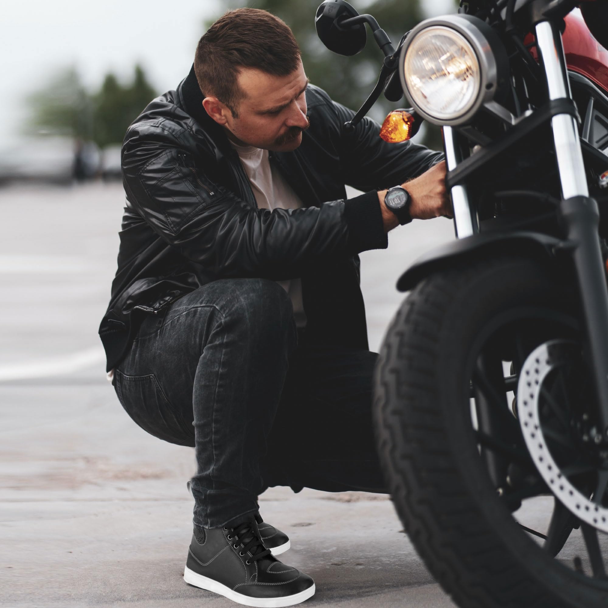 Zapatos de moto para hombre Botas de carreras de tobillo cortas impermeables de cuero Suela antideslizante