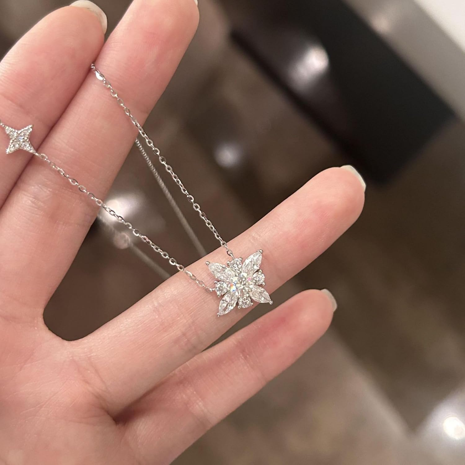 Women's Pendant Necklace, S925 Sterling Silver Radiant Star Necklace with Zirconia Full Diamond Pendant Necklace (Silver) - Image 2