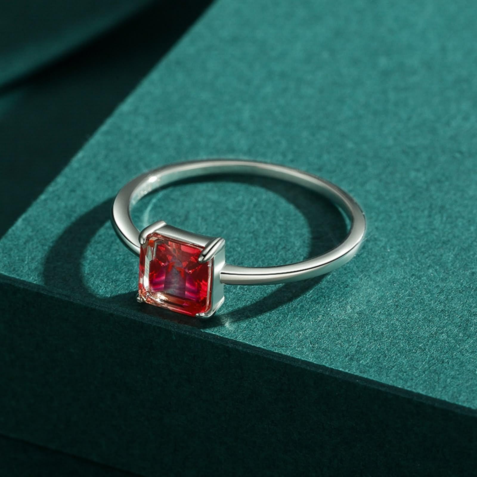 Anillos de mujer delgados, bonitos anillos cuadrados solitario con rubí fabricado en laboratorio y oro blanco