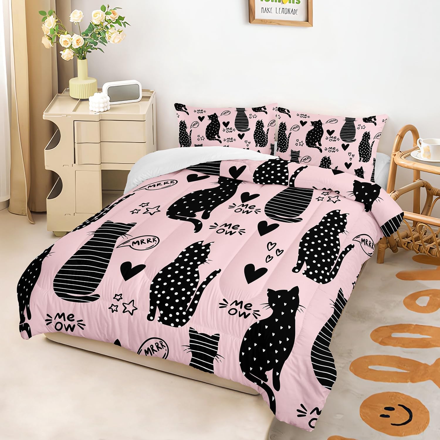 AILONEN Black Cat Comforter Set Queen Size,Pink and Black Soft Microfiber Kitted Bedding Set,3-Piece Cat Lover Bedroom Comforter with 2 Pillowcases